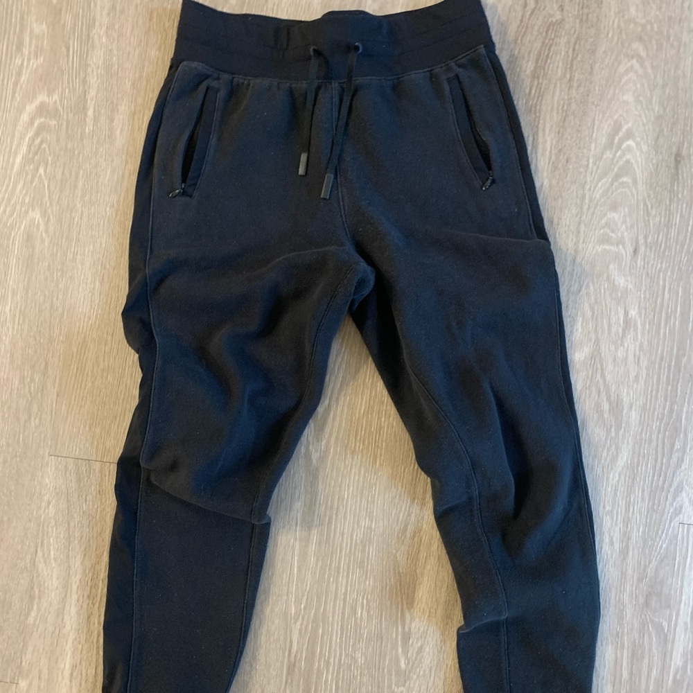 Lululemon sweats